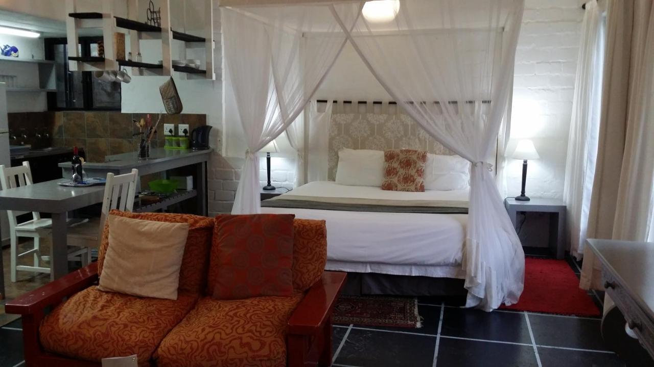 Hornbill House Self Catering Accommodation Hermanus Exterior foto